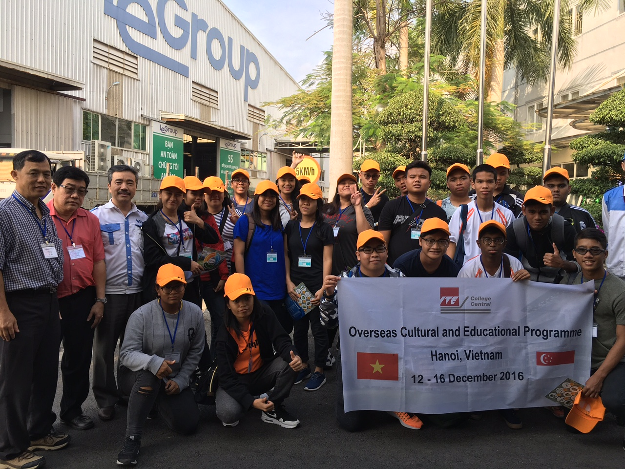 Students from the Singapore Institute of Technical Education (ITE) visit LeGroup in their field trip to Vietnam.